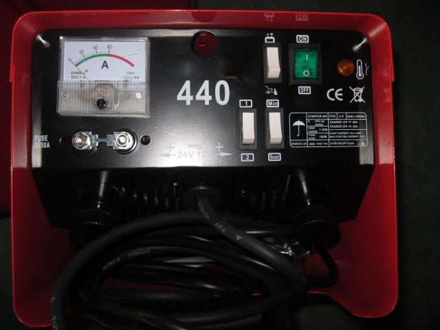 chargeur portatif CD-200/300/400 de batterie de voiture de démarreur du saut 12/24V